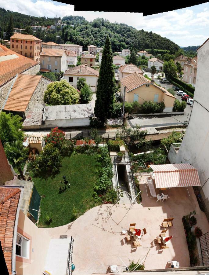 Hotel Restaurant Les Touristes Vals-les-Bains Exterior photo